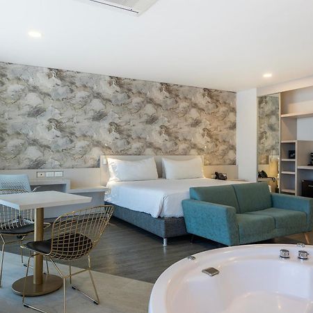 Hotel Black Tower Premium โบโกตา ภายนอก รูปภาพ
