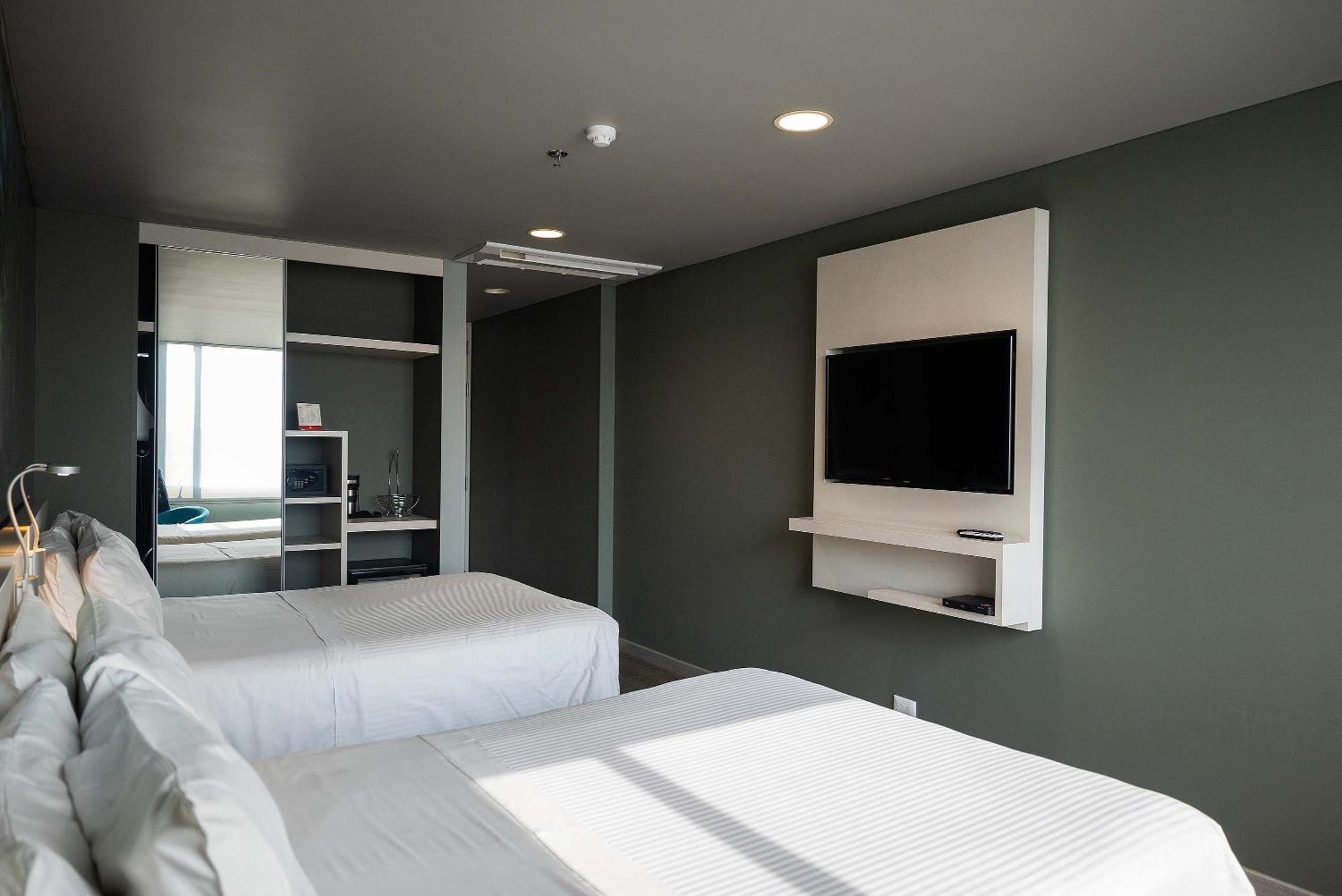 Hotel Black Tower Premium โบโกตา ภายนอก รูปภาพ