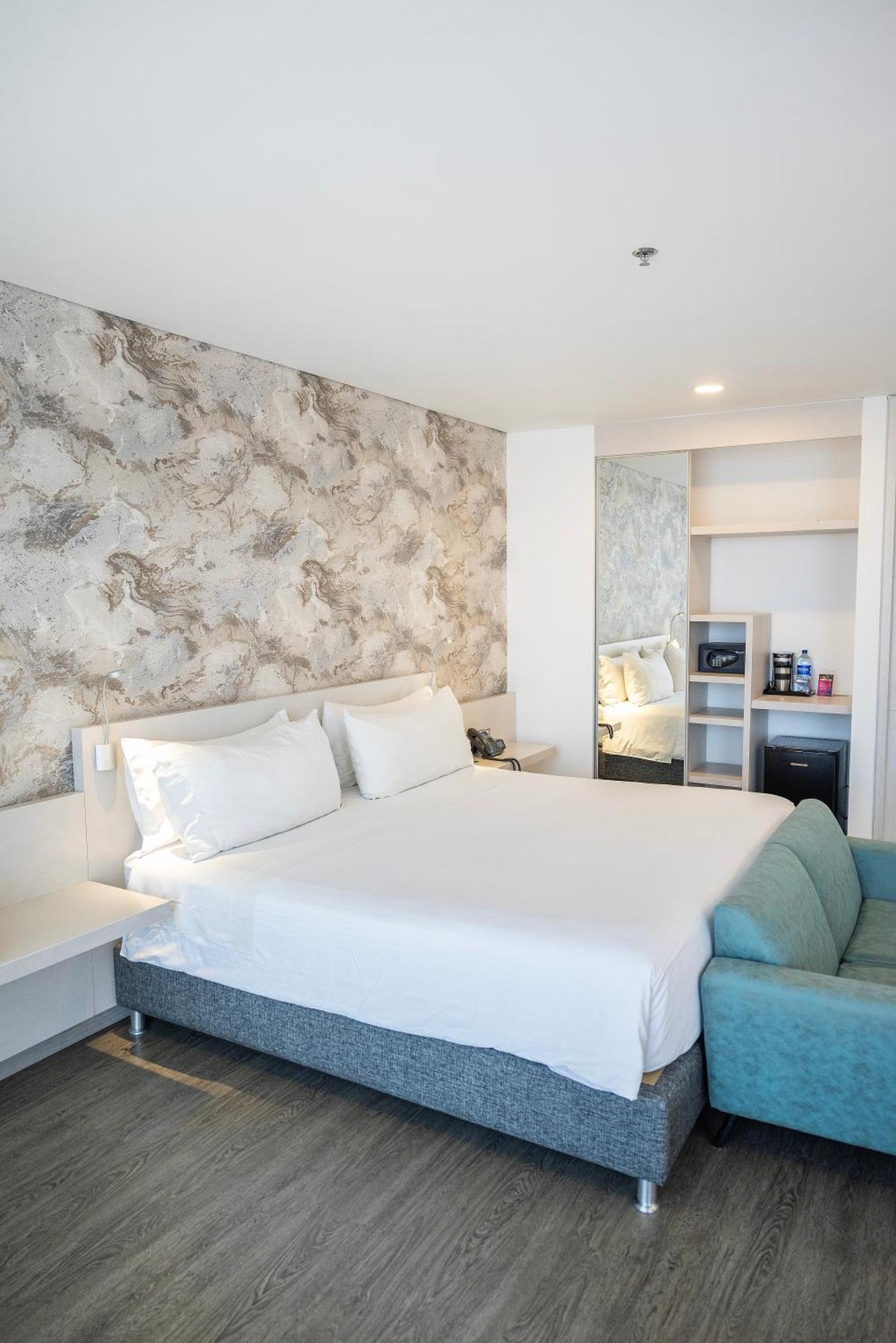 Hotel Black Tower Premium โบโกตา ภายนอก รูปภาพ